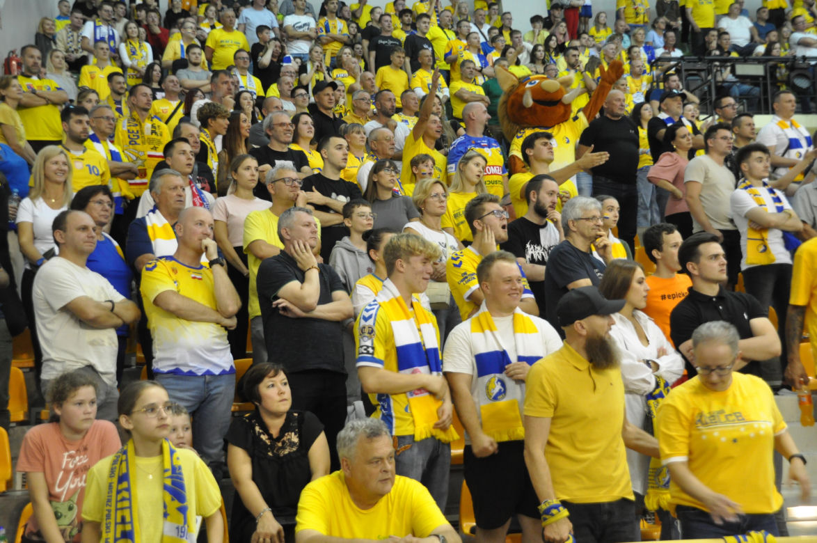Industria Kielce - Paris Saint-Germain w Lidze Mistrzów. Zobacz zdjęcia kibiców