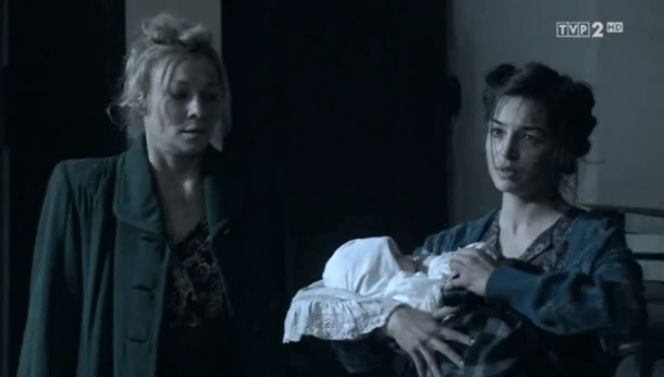 	Czas honoru Powstanie odc. 8. Emilia (Sonia Bohosiewicz), Lena (Agnieszka Więdłocha)