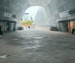 Zaha Hadid i jej Dongdaemun Design Plaza w Seulu