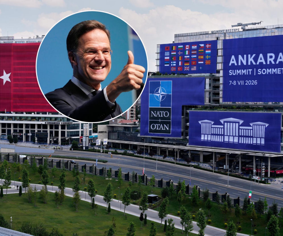 Budynki w Ankarze z logo NATO. Na miniaturze uśmiechnięty Mark Rutte. O szczycie NATO przeczytasz na SE.
