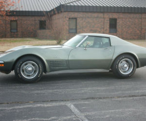 Corvette C3 Stingray z przebiegiem 2155 km