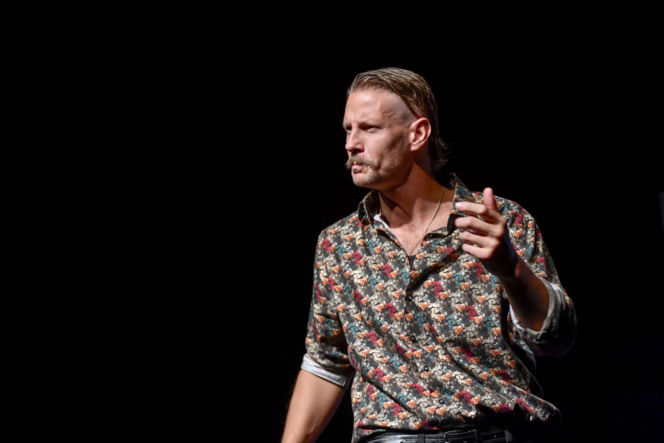 Sebastian Fabijański przeszedł ogromną metamorfozę. Kiedyś twardziel, dziś podbija taneczny parkiet