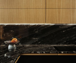 Między minimalizmem a złotym detalem. Elegancki dom w Katowicach