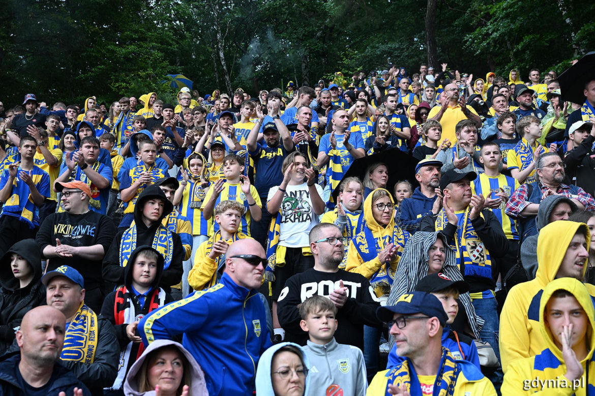Arka Gdynia gotowa na Ekstraklasę: Międzypokoleniowe spotkanie na historycznej „Górce”