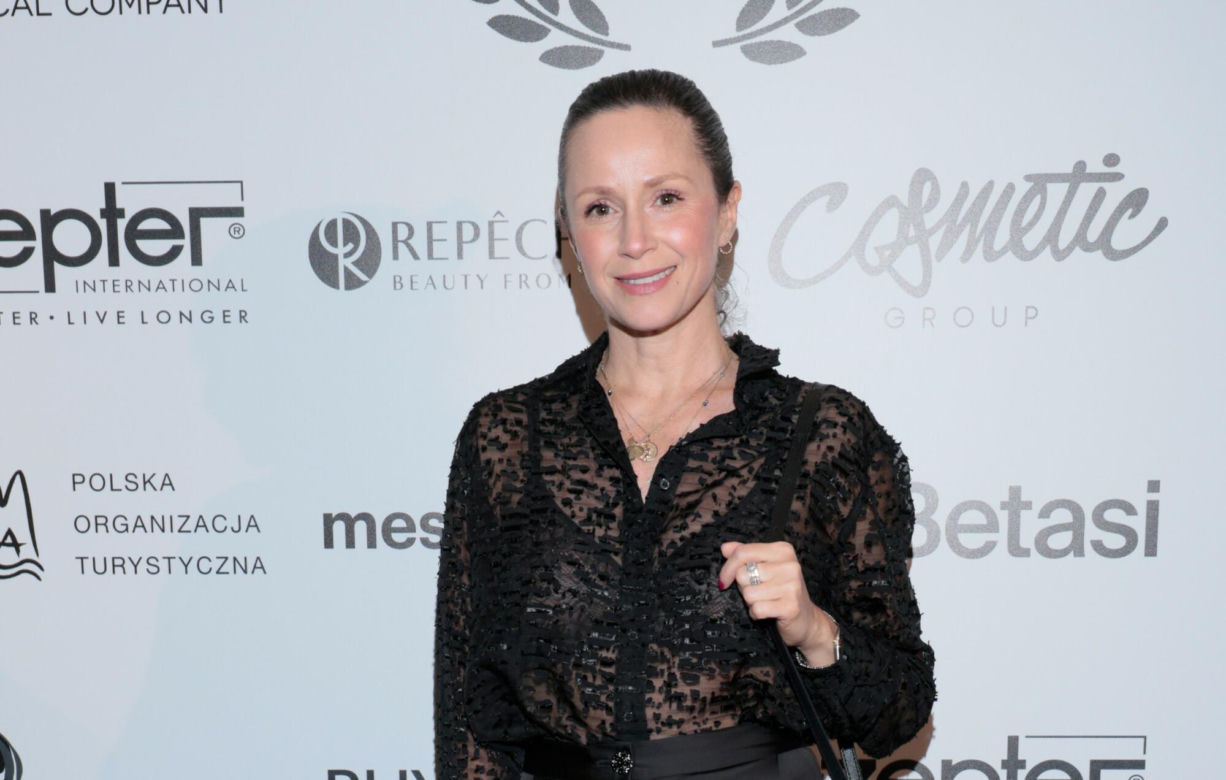 Majka z "Rodziny zastępczej" przeszła niesamowitą metamorfozę. Tak przez lata zmieniała się Monika Mrozowska