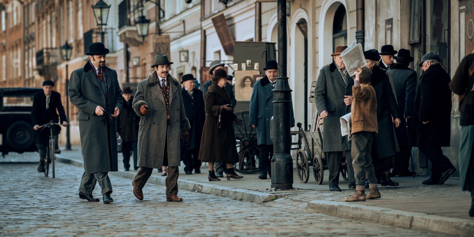 Kultowy "Znachor" zekranizowany przez Netflixa! Zobacz pierwsze zdjęcia z planu