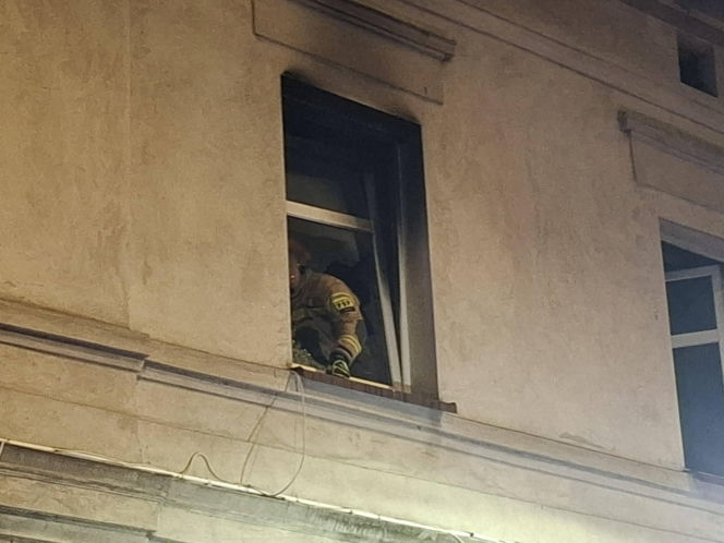 Kolejny pożar mieszkania w kamienicy w Kościanie. Ewakuowano kilka osób