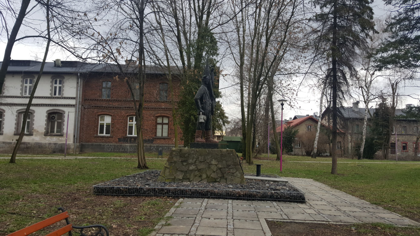 Władze Czeladzi chcą walczyć o dwa pomniki
