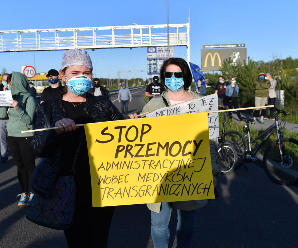 Protest medyków na granicy polsko-niemieckiej w Lubieszynie