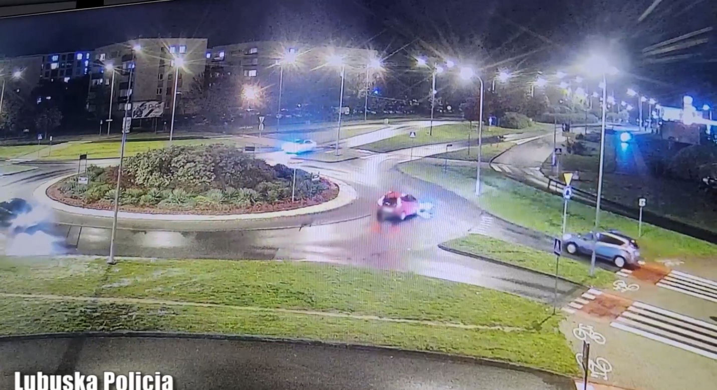 Makabryczny wypadek w Zielonej Górze! Auto nie wyhamowało przed leżącym na drodze rowerzystą [ZDJĘCIA]