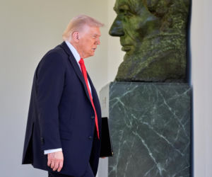 Trump przysnął na oficjalnym spotkaniu! Jest stary i coraz bardziej to widać