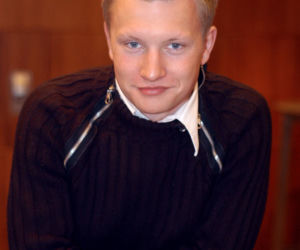Od nastolatka z Na Wspólnej do eleganckiego mężczyzny. Tak zmieniał się Jakub Wesołowski