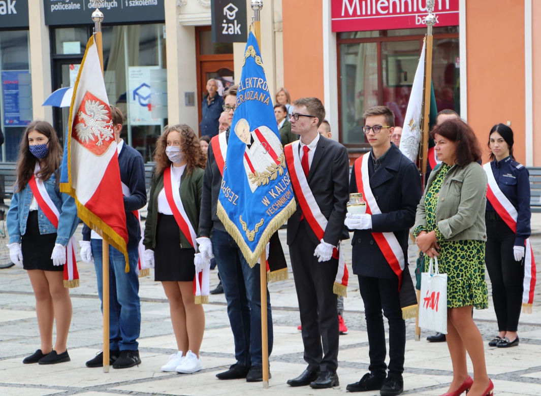 81. rocznica wybuchu II wojny światowej. Kaliszanie złożylI hołd bohaterom [ZDJĘCIA] 