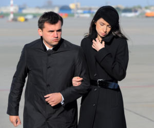 KACZYŃSKA NIE STRACI NA AFERZE MĘŻA.