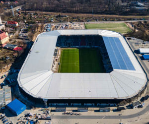 Budowa stadionu w Szczecinie. Dach już gotowy