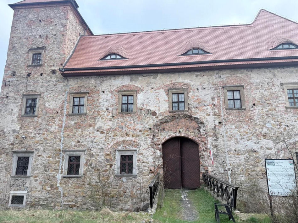 Dwór Czarne w Jeleniej Górze