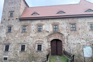 Dwór Czarne w Jeleniej Górze