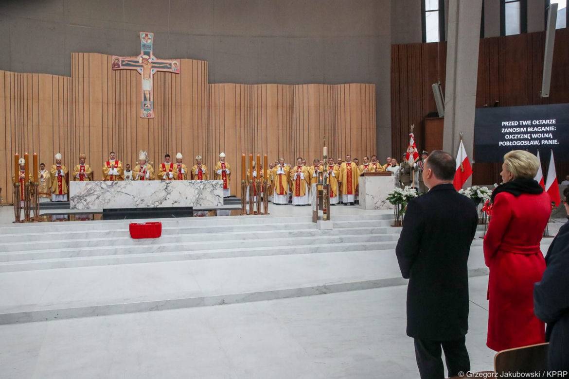 Agata Kornhauser-Duda na obchodach Święta Niepodległości
