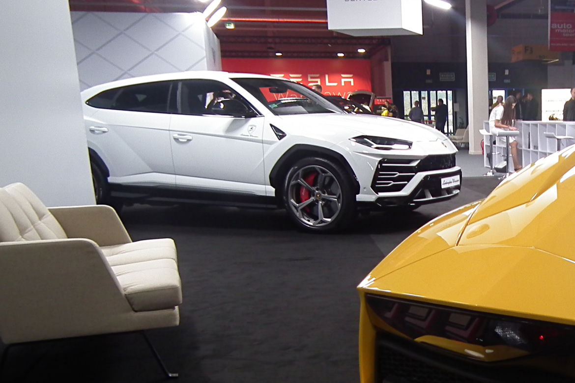 Kuba Wojewódzki jeździ Lamborghini Urus
