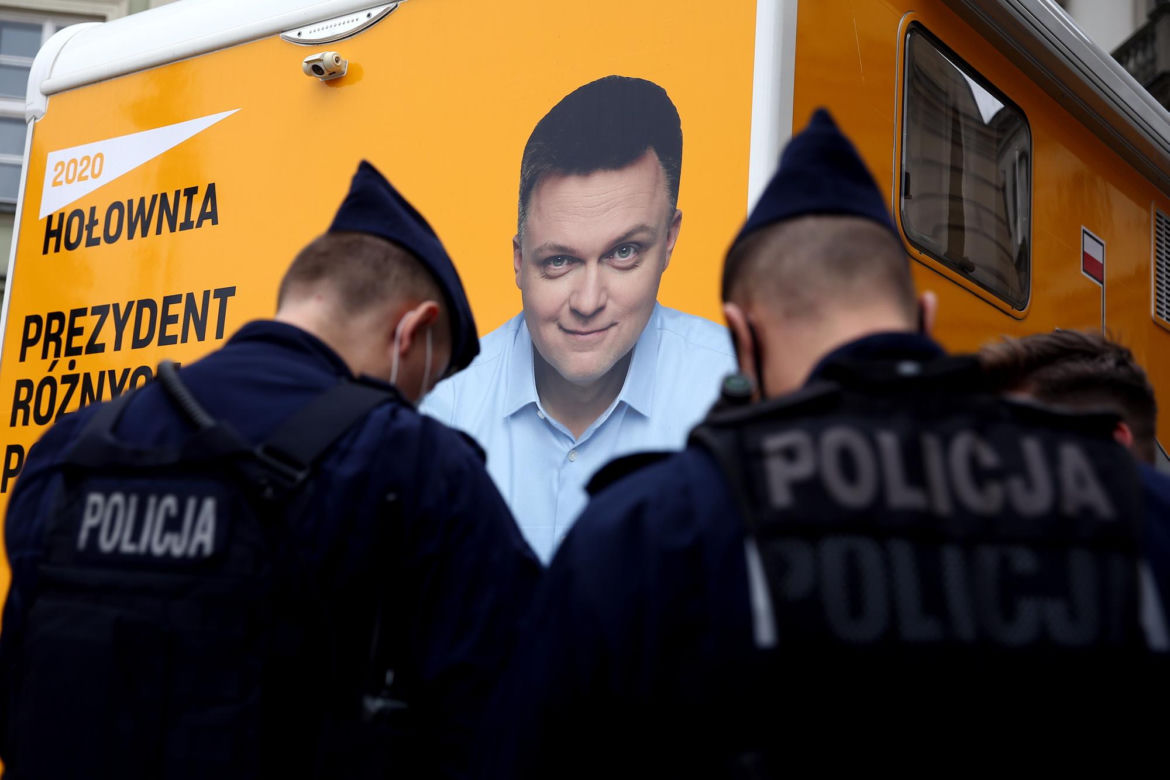 Z "Mam Talent" do marszałka Sejmu. Tak zmieniał się Szymon Hołownia