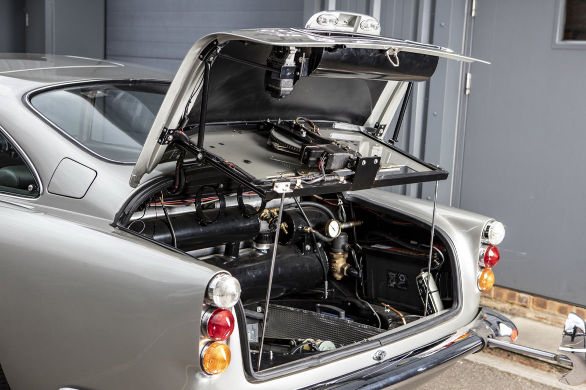 Oryginalny Aston Martin DB5 Jamesa Bonda