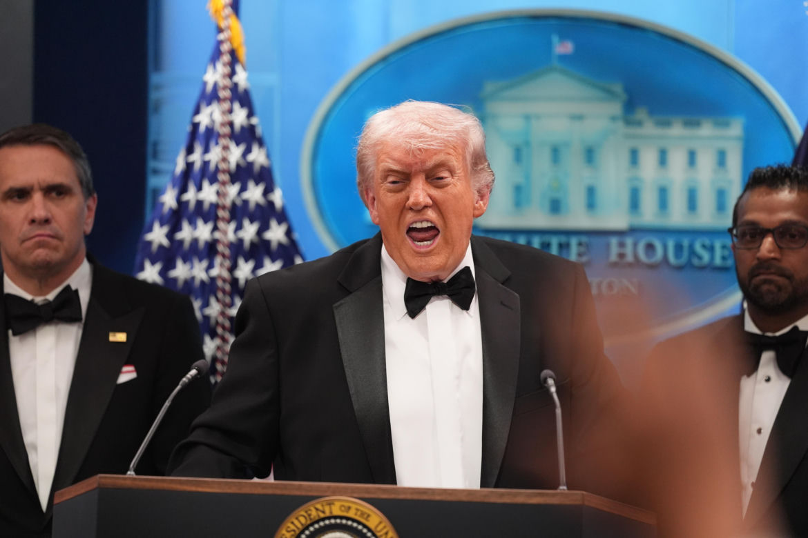 Strzały na kolacji z udziałem Donalda Trumpa