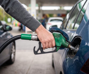 Hurtowe ceny paliw 27.09.2026. Czas na oddech dla kierowców w cieniu drogiej ropy?
