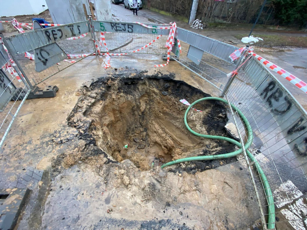 Dziury urywające zawieszenie i źle łatane jezdnie. Łodzianie są załamani stanem dróg w mieście