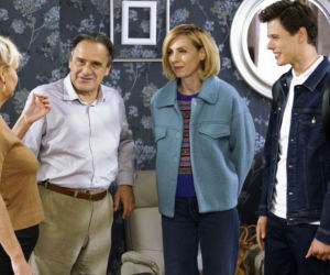 Barwy szczęścia odc. 2007. Jerzy (Bronisław Wrocławski), Małgorzata (Adrianna Biedrzyńska), Malwina (Joanna Gleń), Kacper ( Jakub Szlachetka)