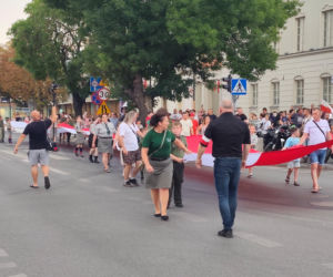 „Cześć i chwała bohaterom!”. Siedlczanie spotkali się w centrum miasta, by uczcić 82. rocznicę wybuchu Powstania Warszawskiego