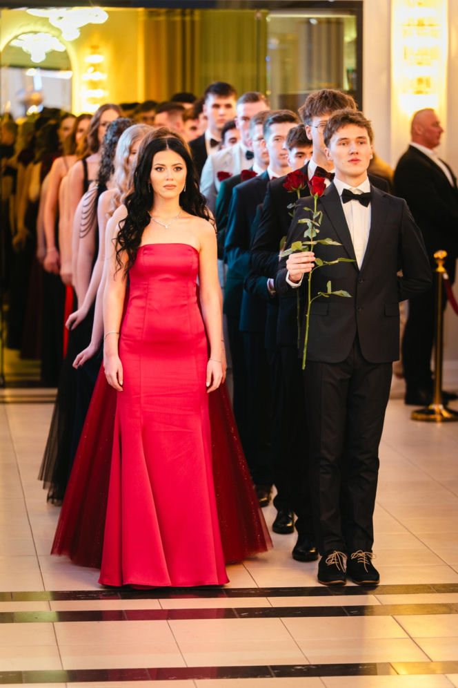 Studniówka 2026 młodzieży z IV LO im. Hetmana Stanisława Żółkiewskiego w Siedlcach