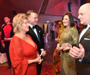 XIV Marszałkowski Bal Dobroczynny w CKK Jordanki. Zdjęcia ze środka. Efektowne kreacje VIP-ów