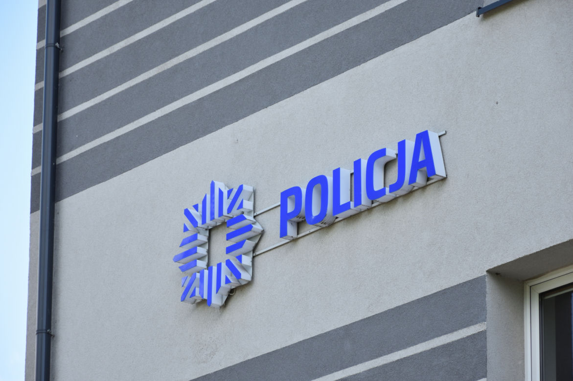 Tak wyglądają nowe legitymacje policjantów. Są z poliwęglanu