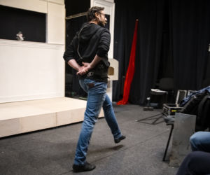 Przygotowania spektaklu Legendy ziemi świętokrzyskiej w Teatrze Kubuś w Kielcach