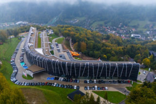 Zarówno wnętrza, jak i bryła Mercure Szczyrk Resort robią duże wrażenie