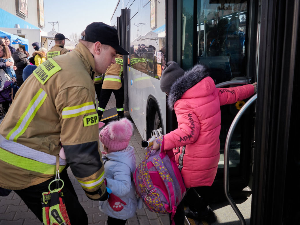 Podkarpaccy strażacy angażują się w pomoc humanitarną [GALERIA]