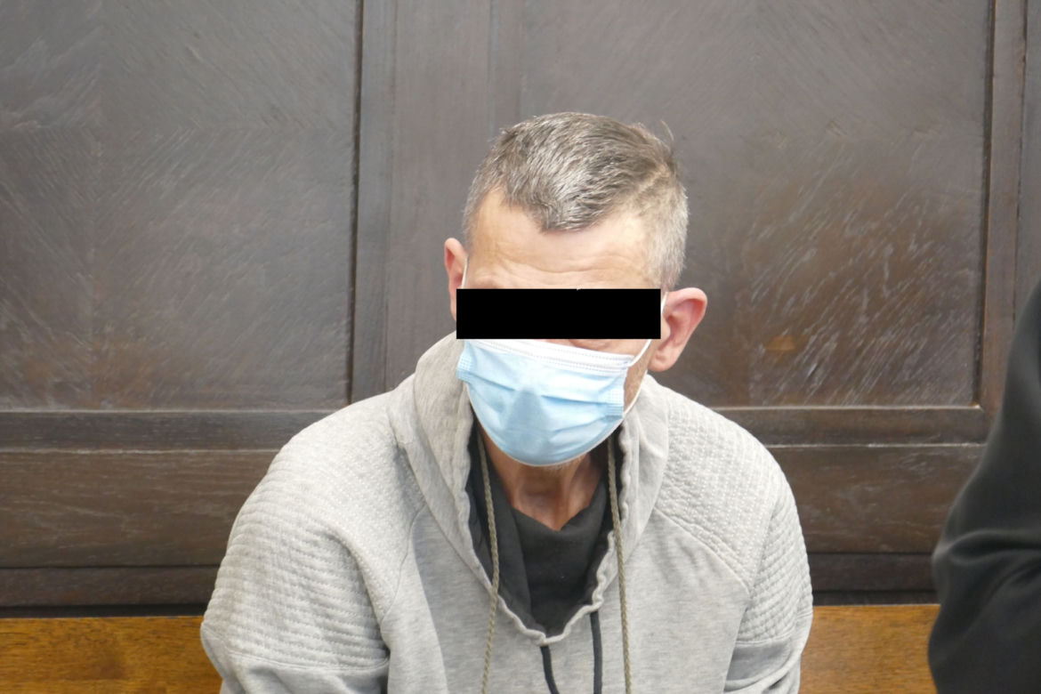 Proces małżeństwa oskarżonego o spowodowanie ciężkich obrażeń ciała po ataku psów