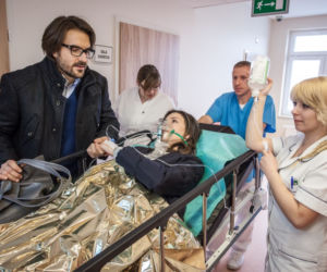 To nie koniec świata 2 sezon odc. 23. Anka (Karolina Gorczyca), Adam Tenczyński (Piotr Stramowski)