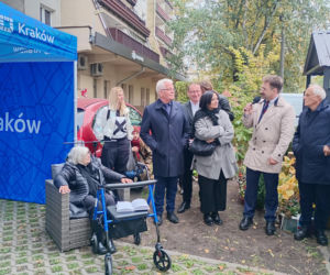 Nowy mural w Krakowie na cześć Andrzeja Wajdy. Żona reżysera nie kryje zachwytu
