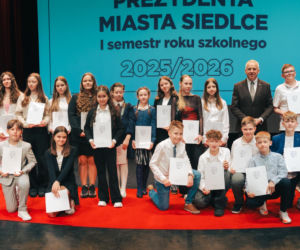Najzdolniejsi uczniowie odebrali stypendia Prezydenta Miasta Siedlce