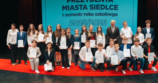 Najzdolniejsi uczniowie odebrali stypendia Prezydenta Miasta Siedlce