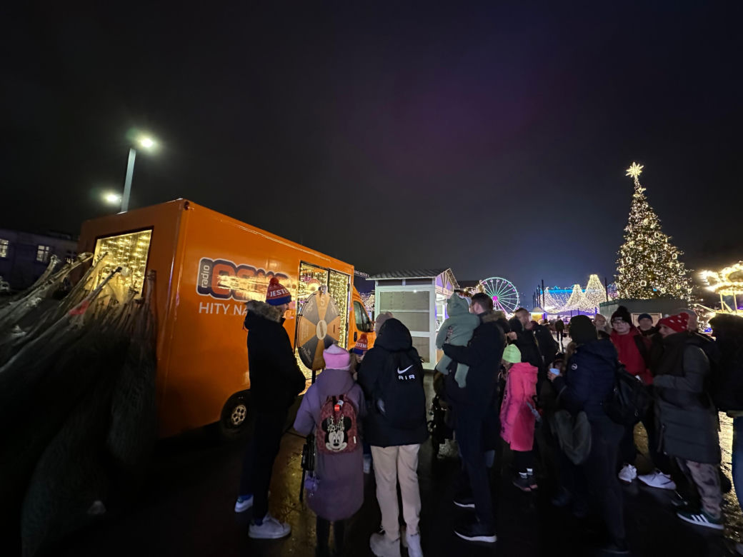 Ekipa Eski rozdaje Wam choinki