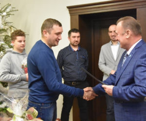 Nagrodzono bohaterskich strażaków