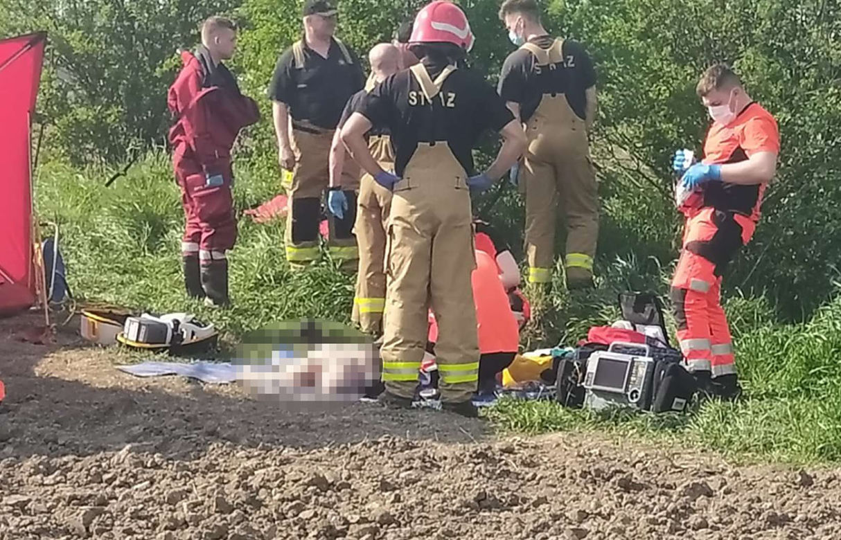 Utonął w traktorze we własnym stawie