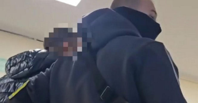 Policja zatrzymała recydywistę z narkotykami, bronią i milionem złotych!