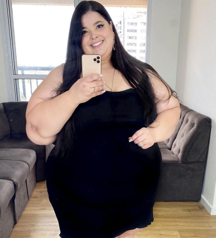 Dramat modelki plus size. Nie wpuścili jej na pokład samolotu. "Nie chcą mnie, bo jestem gruba"