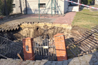 Wyrwa na będzińskiej posesji