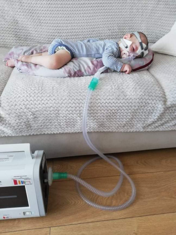 Maleńka Zosia walczy o życie, a ten drań kradnie jej pieniądze