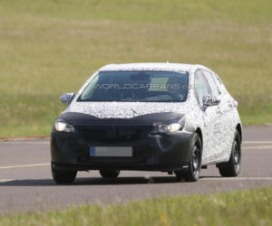 Opel Astra 2015 - zdjęcia szpiegowskie