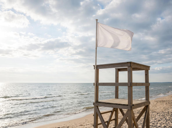 Sinice Mrzeżyno. Czy w Mrzeżynie można się kąpać 14.07? Flaga, warunki pogodowe
